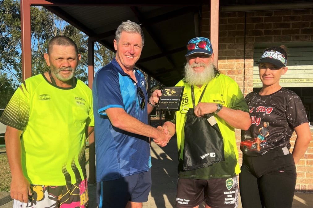 Robert Hutton receives Contribution to the Game Award